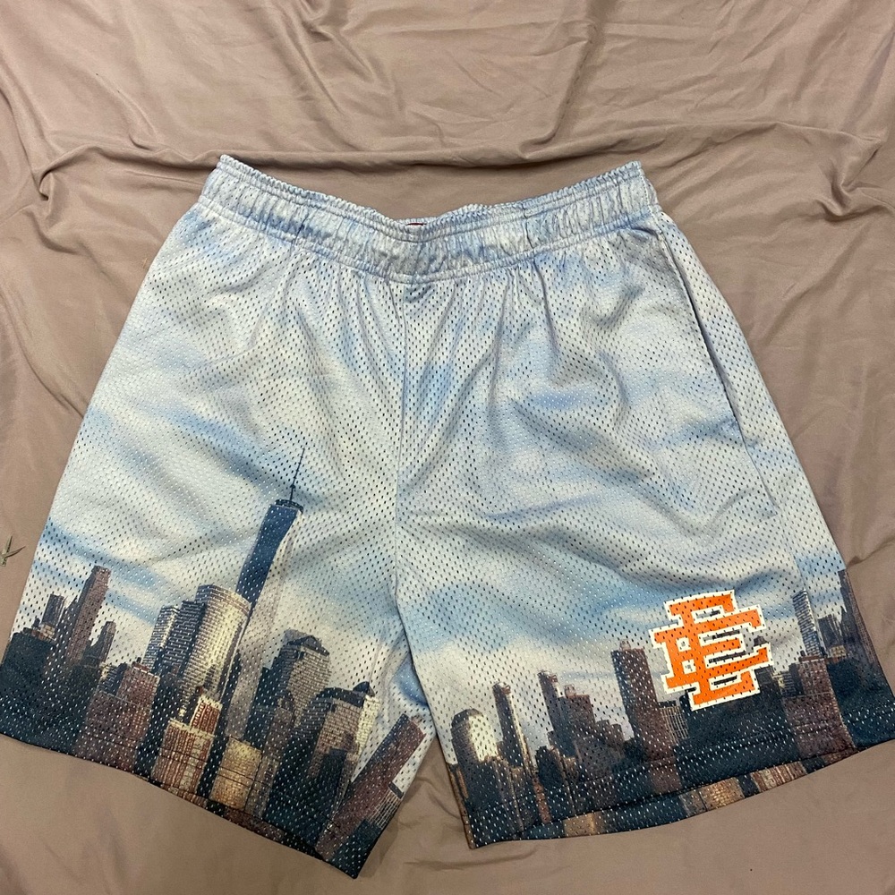 Eric emanuel EE basic short NYC skyline brand new size XLARGE